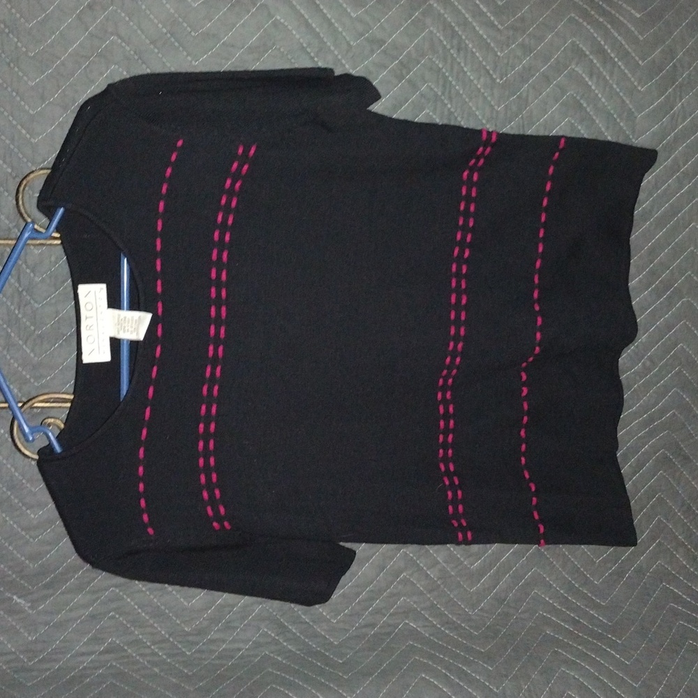 Womens large Norton Mc Naughton black sweater/blouse with pink stitching